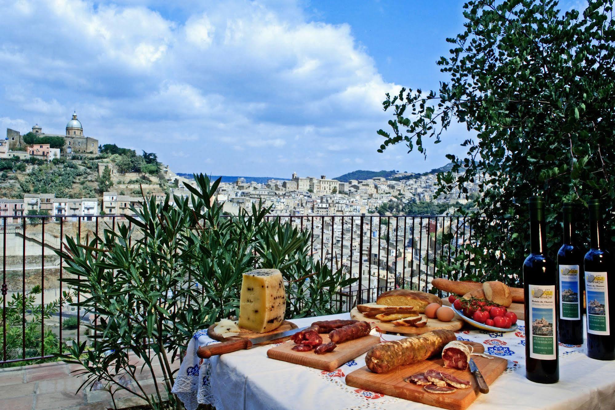 La Casa Sulla Collina D'Oro Bed & Breakfast Piazza Armerina Exterior foto