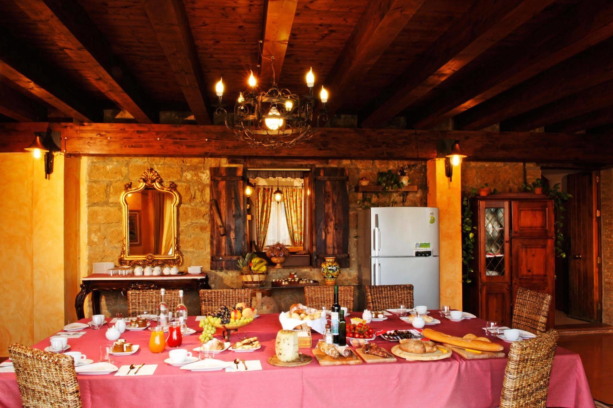 La Casa Sulla Collina D'Oro Bed & Breakfast Piazza Armerina Exterior foto